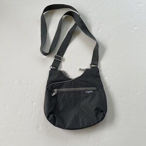 Baggallini Nylon Zippered Crossbody Travel Bag Organizer Purse Dark Gray